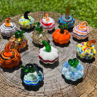 SHOPGIVECOURAGE - Glass Pumpkin Collectible Sitter Miniature Figurine