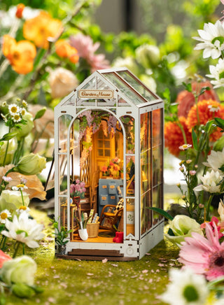 Hands Craft - DIY Book Nook Kit: Garden House