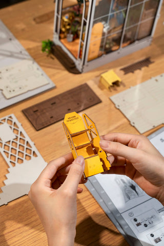 Hands Craft - DIY Book Nook Kit: Garden House