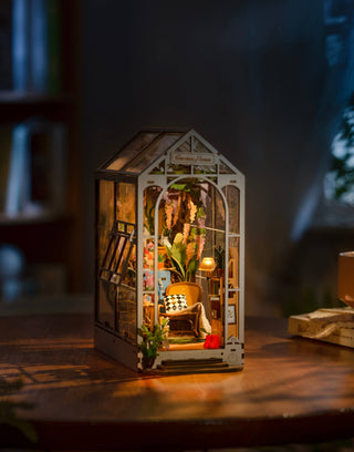 Hands Craft - DIY Book Nook Kit: Garden House