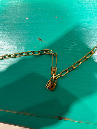 Love Lock Trucker Hat Chain