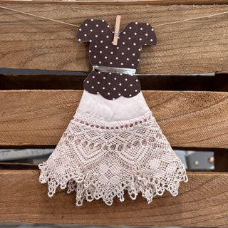 Vintage Dress-Style Doilies