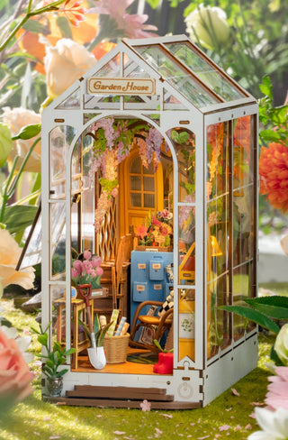 Hands Craft - DIY Book Nook Kit: Garden House