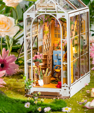 Hands Craft - DIY Book Nook Kit: Garden House