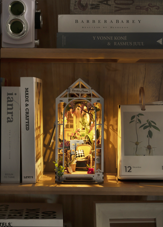 Hands Craft - DIY Book Nook Kit: Garden House